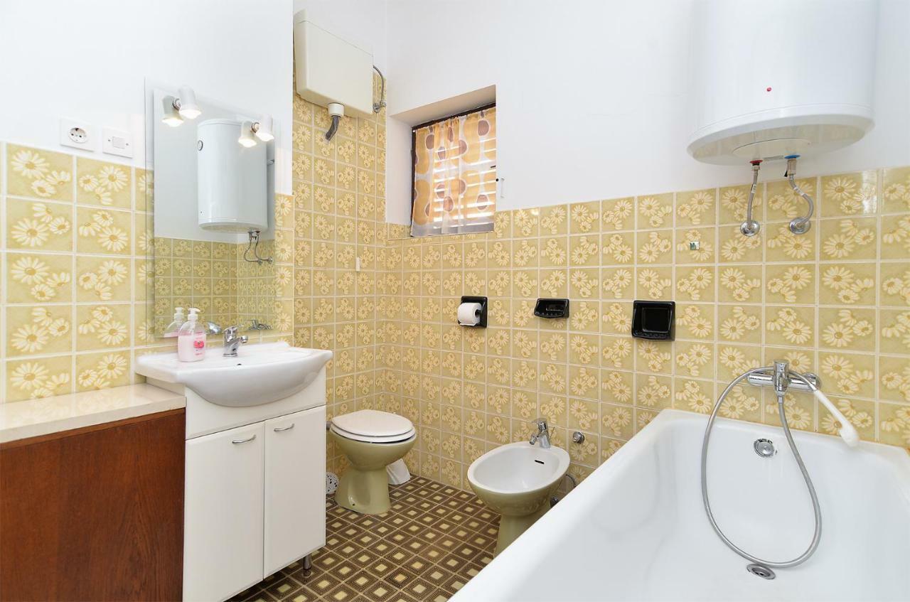 Apartment Milka 1950 Fažana Kültér fotó