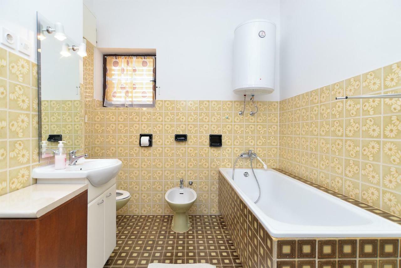 Apartment Milka 1950 Fažana Kültér fotó
