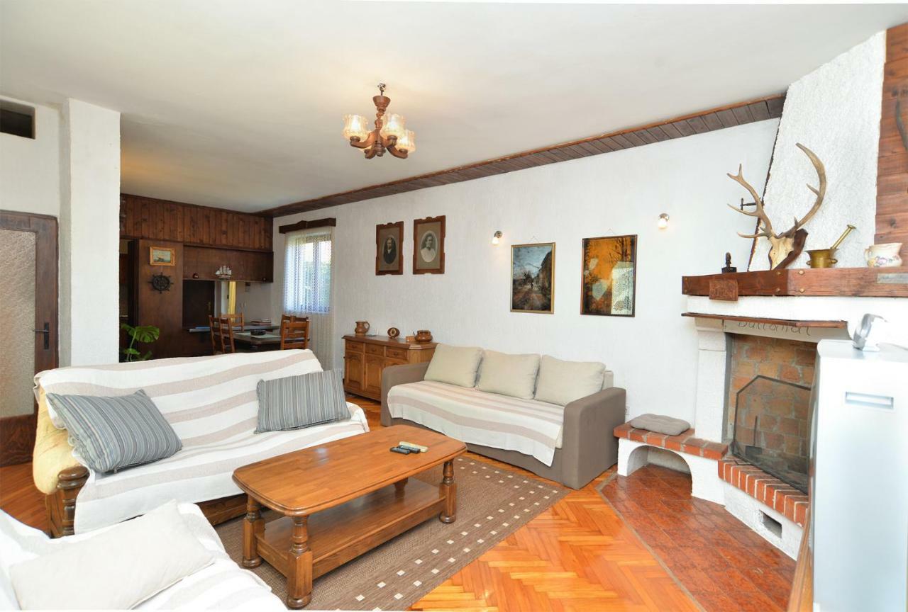Apartment Milka 1950 Fažana Kültér fotó